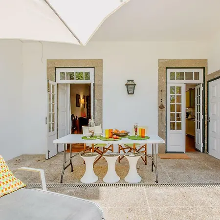 Granja Family Beach House *